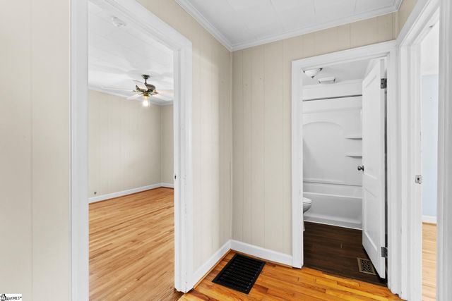 711 N Adair Street, Clinton, SC 29325