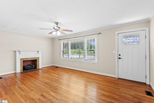 711 N Adair Street, Clinton, SC 29325