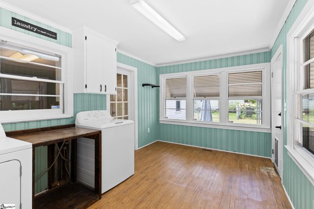 711 N Adair Street, Clinton, SC 29325