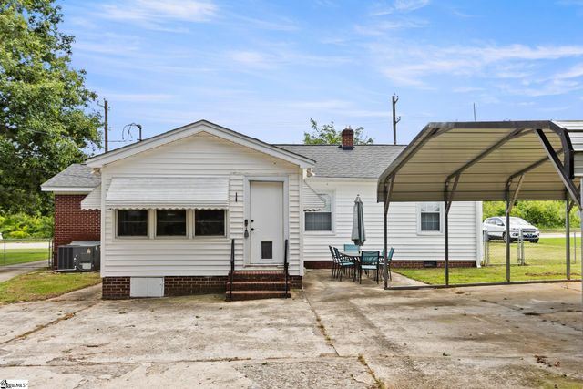 711 N Adair Street, Clinton, SC 29325