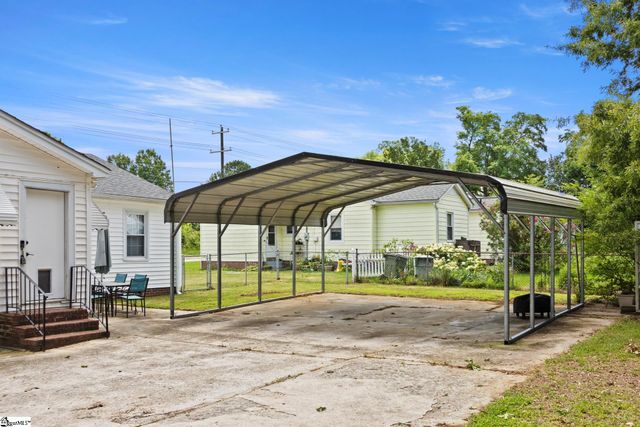 711 N Adair Street, Clinton, SC 29325