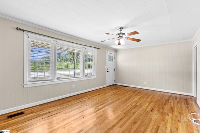 711 N Adair Street, Clinton, SC 29325