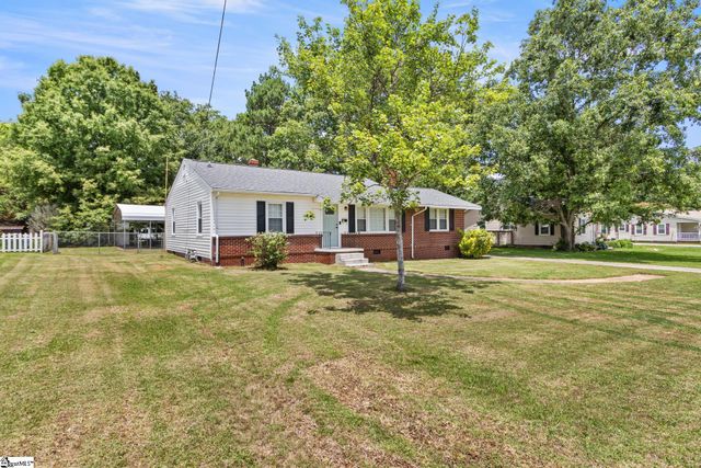 711 N Adair Street, Clinton, SC 29325