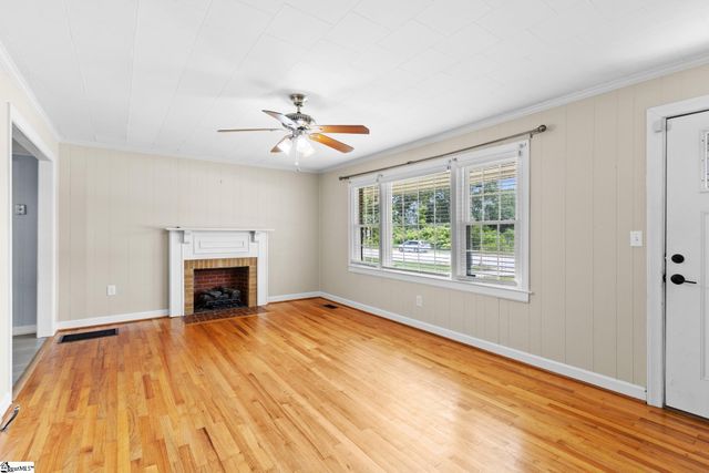 711 N Adair Street, Clinton, SC 29325