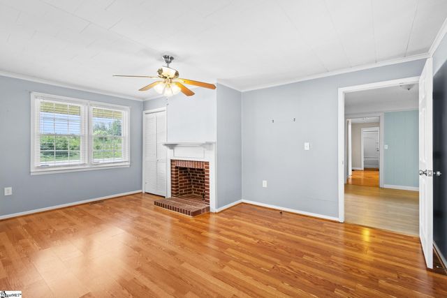 711 N Adair Street, Clinton, SC 29325