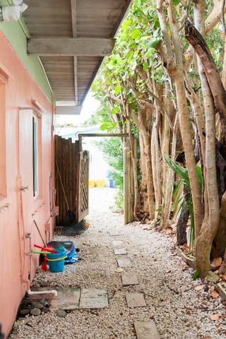 204 Coral Road, Boynton Beach, FL 33435