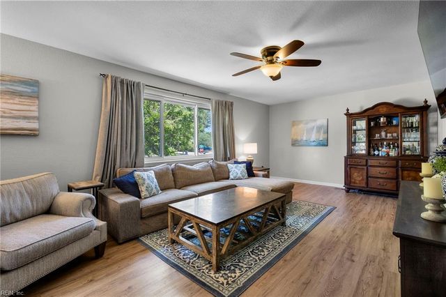 1338 Acredale RD, Virginia Beach, VA 23464