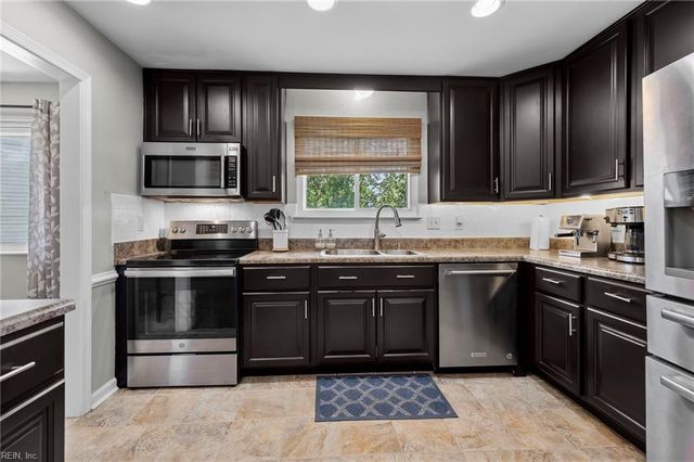 1338 Acredale RD, Virginia Beach, VA 23464