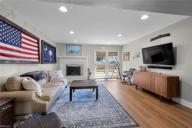 1338 Acredale RD, Virginia Beach, VA 23464
