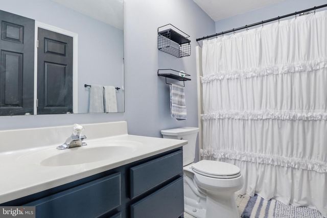 184 SARA LN, Hanover, PA 17331