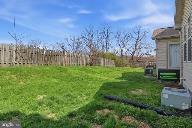184 SARA LN, Hanover, PA 17331