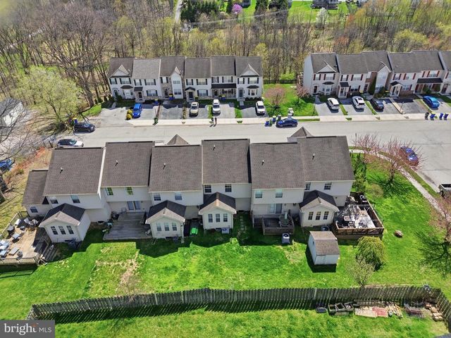 184 SARA LN, Hanover, PA 17331