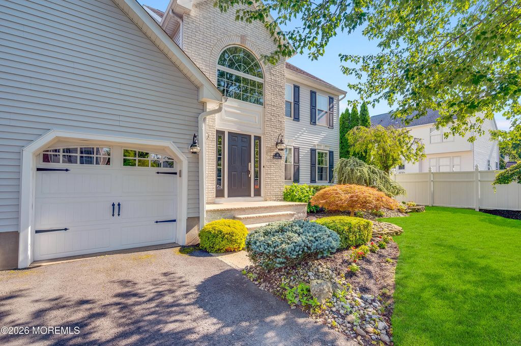 73 Brandywine Drive, Matawan, NJ 07747