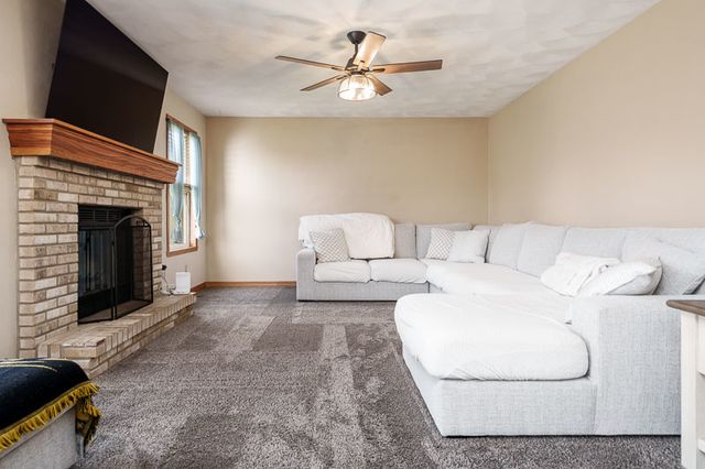 10945 MEADOWSWEET Lane, Roscoe, IL 61073