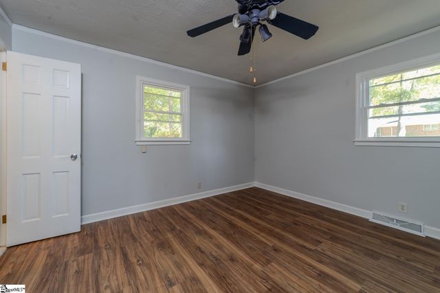 501 Cunningham Road, Taylors, SC 29687