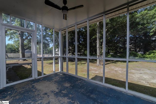 501 Cunningham Road, Taylors, SC 29687