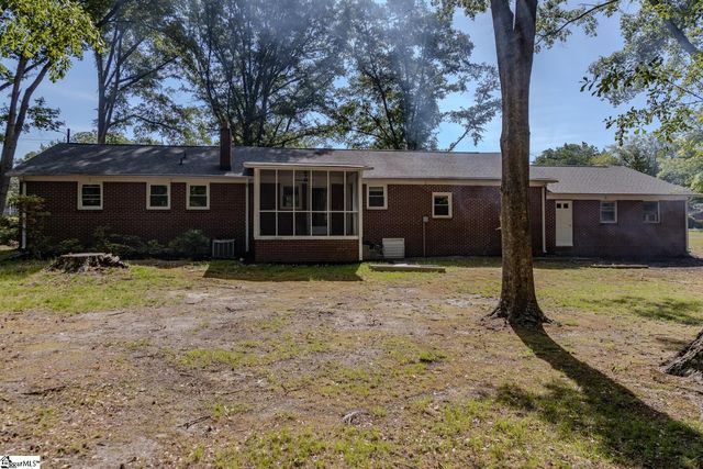 501 Cunningham Road, Taylors, SC 29687