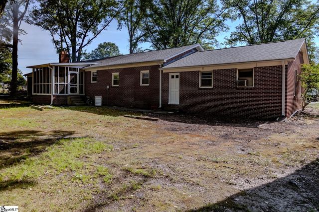 501 Cunningham Road, Taylors, SC 29687