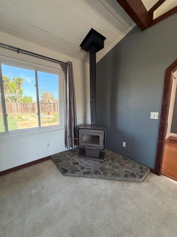 1547 Patchett Dr, Newman, CA 95360