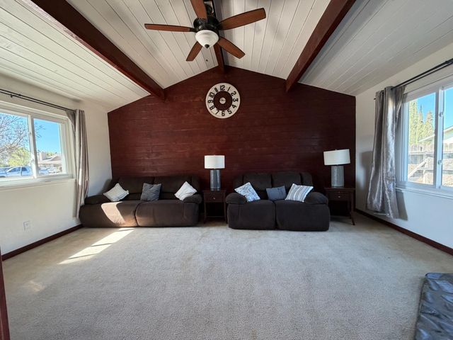 1547 Patchett Dr, Newman, CA 95360