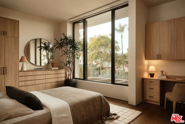 8880 Rosewood Avenue, West Hollywood, CA 90048