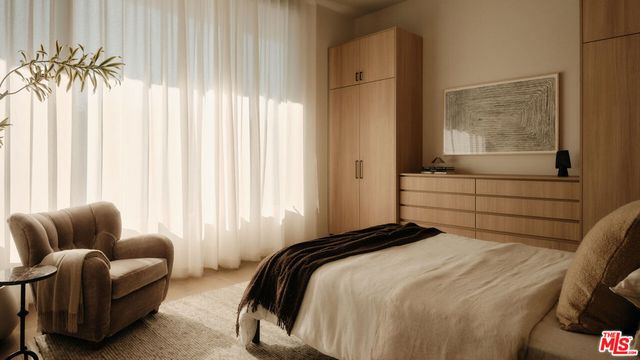 8880 Rosewood Avenue, West Hollywood, CA 90048