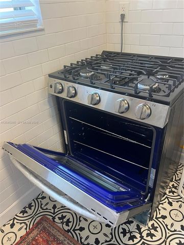 7720 Harding Avenue 8, Miami Beach, FL 33141