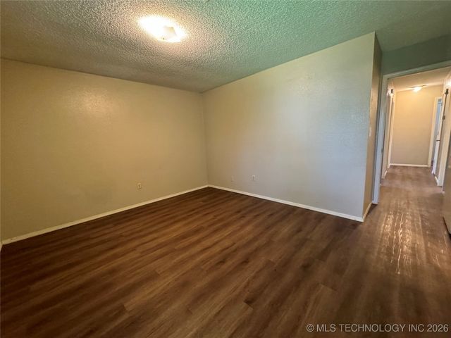 3914 S 125th East Avenue, Tulsa, OK 74146