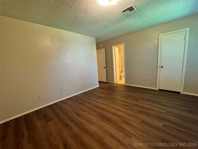 3914 S 125th East Avenue, Tulsa, OK 74146