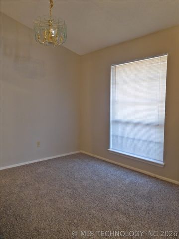 3914 S 125th East Avenue, Tulsa, OK 74146