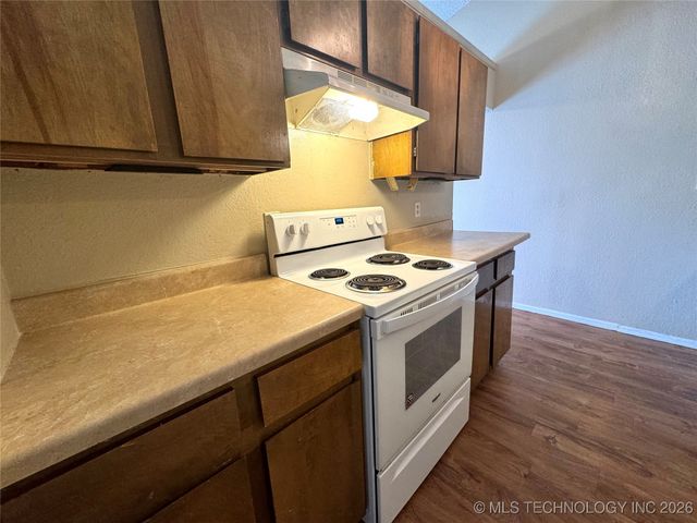 3914 S 125th East Avenue, Tulsa, OK 74146