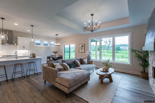 2094 N 182 Avenue Circle, Elkhorn, NE 68022