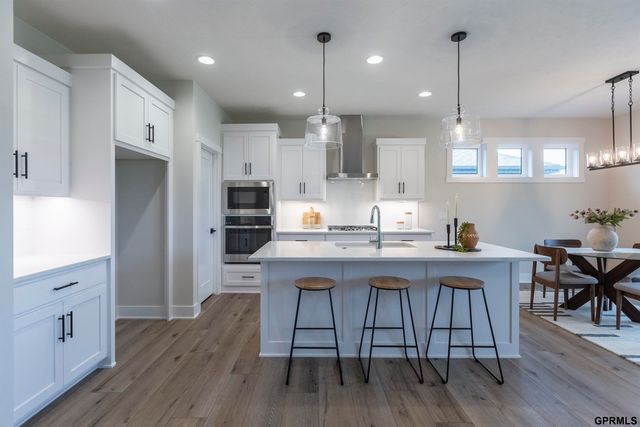2094 N 182 Avenue Circle, Elkhorn, NE 68022