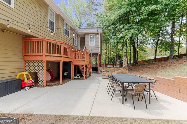 2084 Township Drive, Woodstock, GA 30189