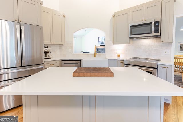 2084 Township Drive, Woodstock, GA 30189