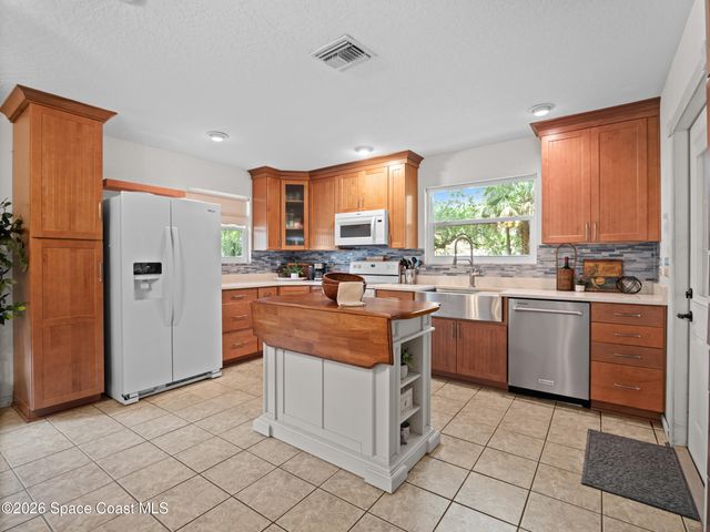 255 Mockingbird Lane, Merritt Island, FL 32953