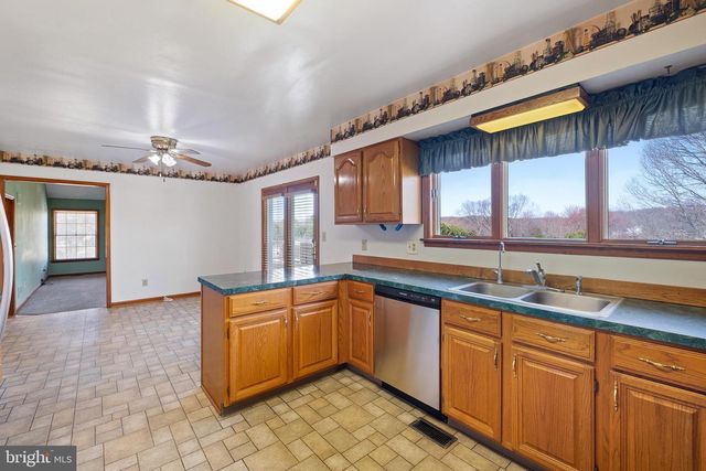 39 LONG DR, Elkton, MD 21921