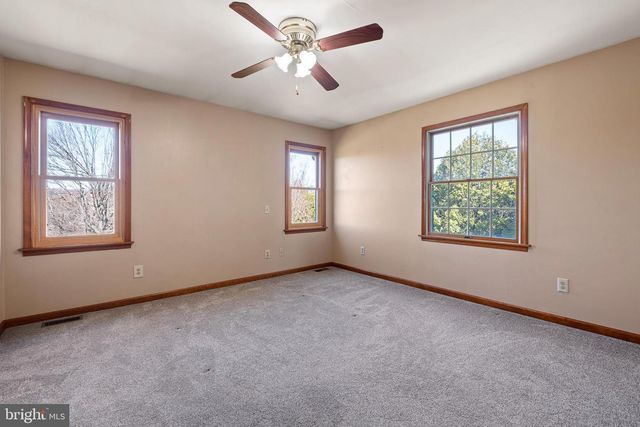 39 LONG DR, Elkton, MD 21921