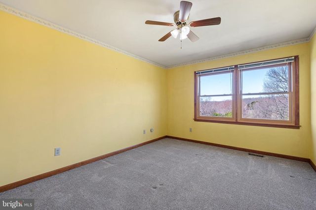 39 LONG DR, Elkton, MD 21921