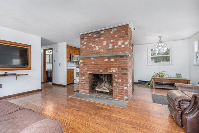 2 Mccrillis Road, Nottingham, NH 03290