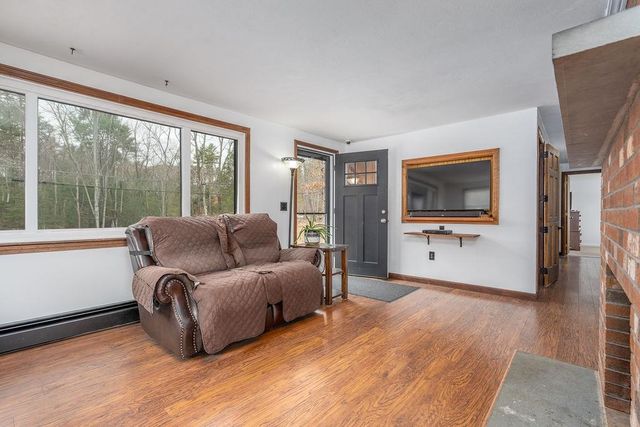 2 Mccrillis Road, Nottingham, NH 03290