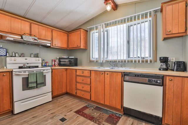 16 Buttonwood Lane, Merrimack, NH 03054