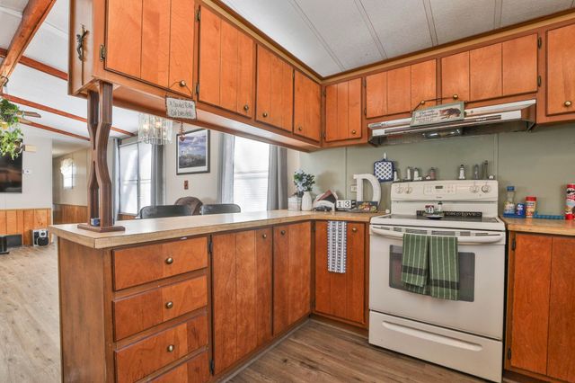 16 Buttonwood Lane, Merrimack, NH 03054