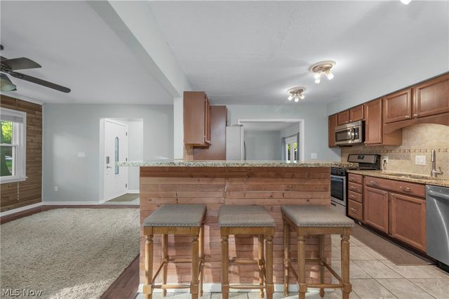 318 Bellaire Road, Avon Lake, OH 44012