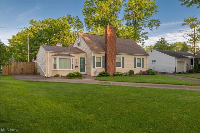 318 Bellaire Road, Avon Lake, OH 44012