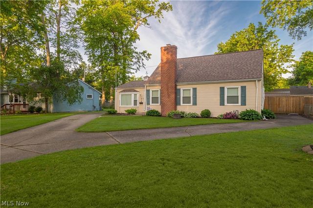 318 Bellaire Road, Avon Lake, OH 44012
