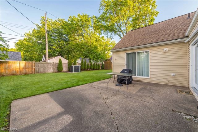 318 Bellaire Road, Avon Lake, OH 44012