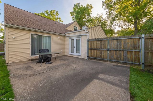 318 Bellaire Road, Avon Lake, OH 44012