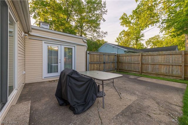 318 Bellaire Road, Avon Lake, OH 44012