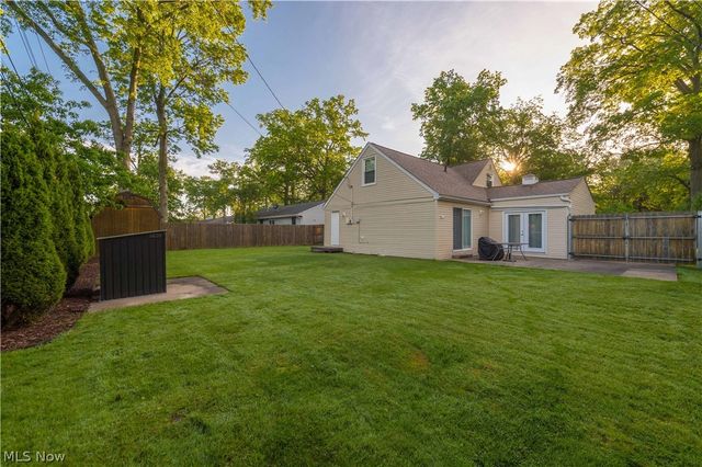 318 Bellaire Road, Avon Lake, OH 44012